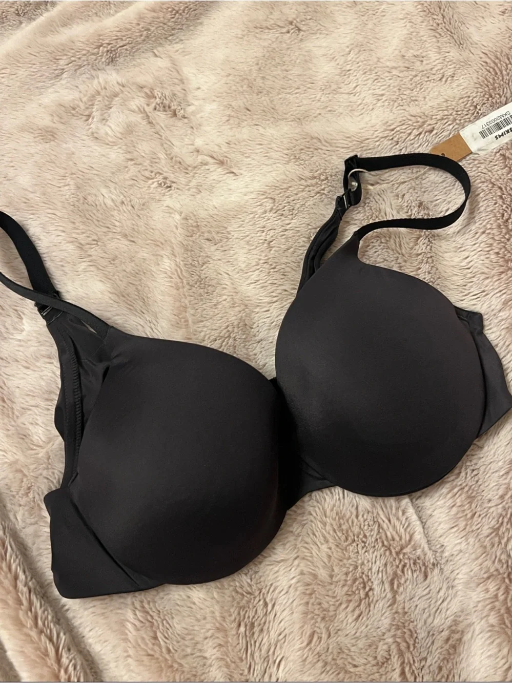 SKIMS Black Seamless Molded T-Shirt Bra - Picture 2 of 7